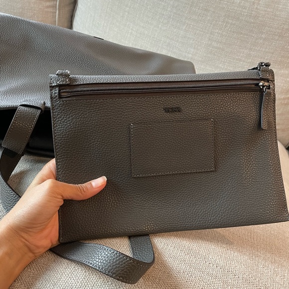 Tumi Tote NWOT - Picture 8 of 16